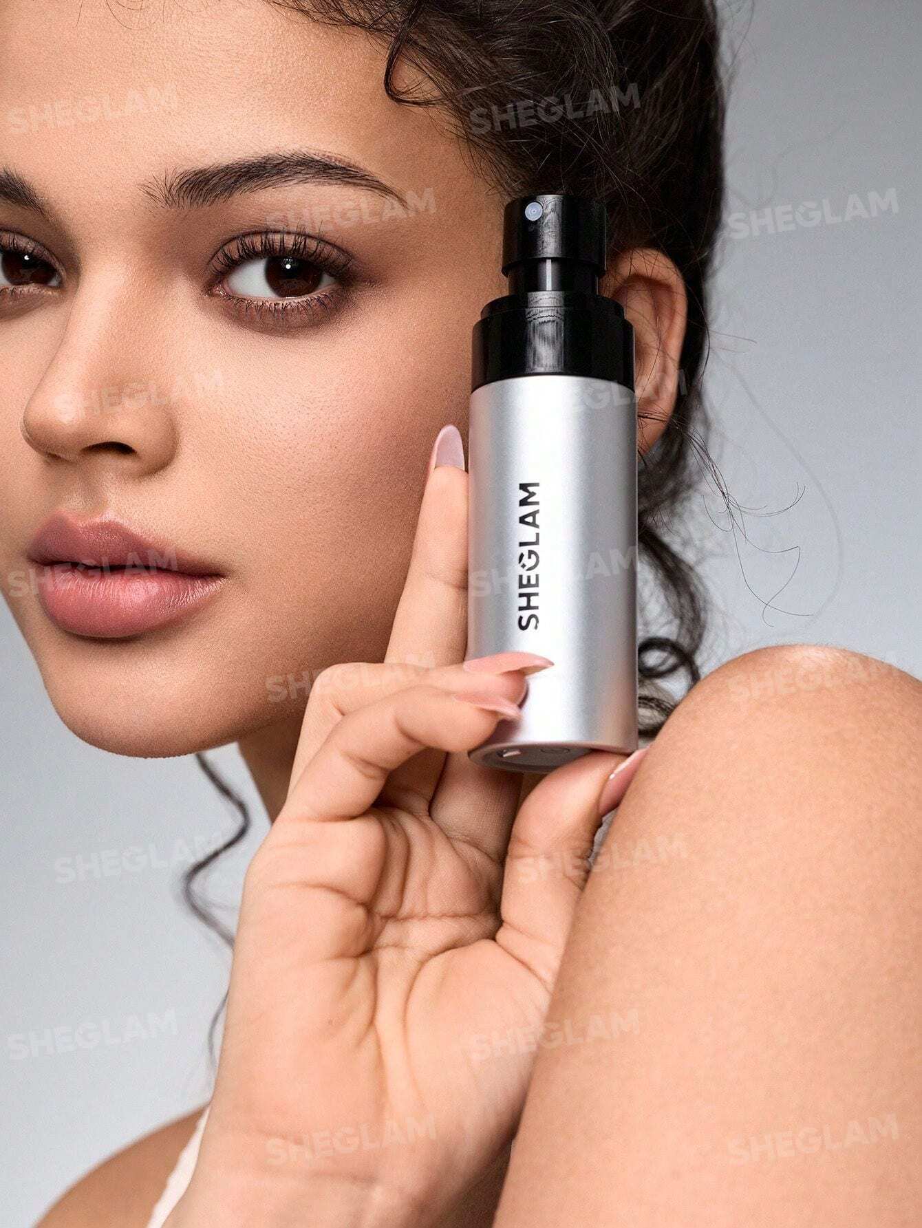 Setting spray waterproof | Sellador Camera On Blurring SHEGLAM